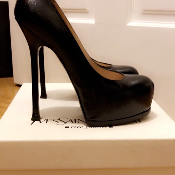 Black pumps - Picture 3 of 8